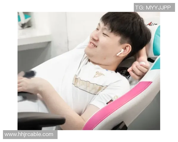 足球大司马的传奇之路：从草根到顶尖解说员的成长故事